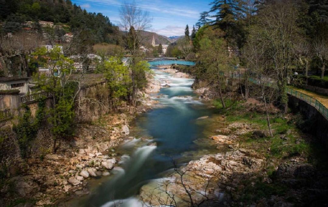 Chalet "Le Petit Olivier" Gites Appart 'Hotel L'Echappee Belle D'Aubenas Logement 2 Sur 3 ภายนอก รูปภาพ